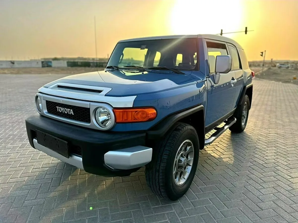 Toyota FJ Cruiser 2013 из ОАЭ — купить под ключ
