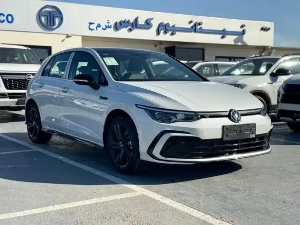 Volkswagen Golf 2024 из ОАЭ — купить под ключ