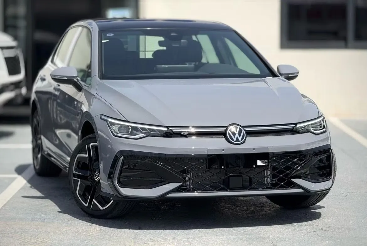 Volkswagen Golf 2024 из ОАЭ — купить под ключ
