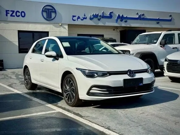 Volkswagen Golf 2024 из ОАЭ — купить под ключ