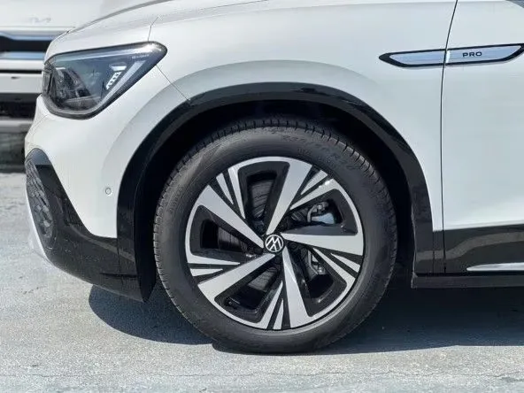 Peugeot 2008 2023 из ОАЭ — купить под ключ