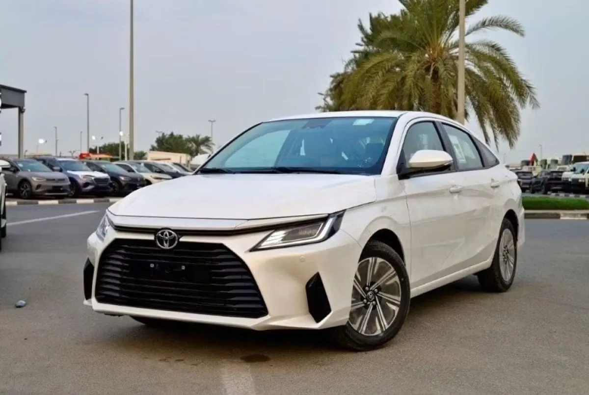 Toyota Yaris 2024 из ОАЭ — купить под ключ