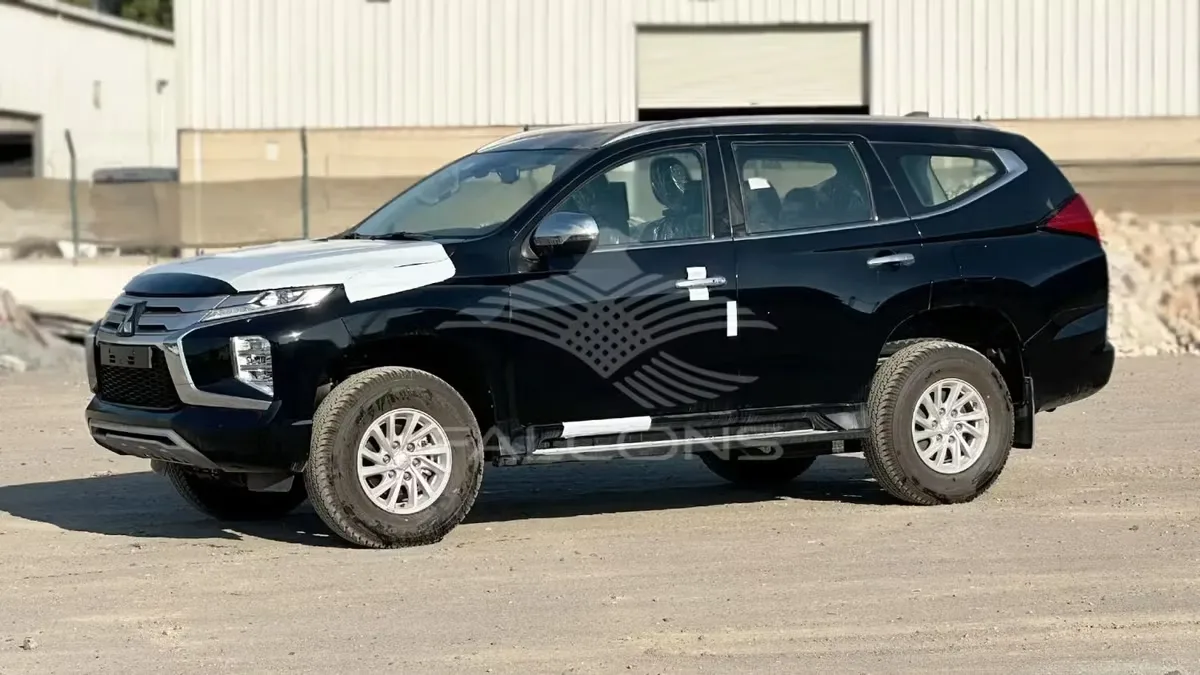 Mitsubishi Pajero Sport 2023 из ОАЭ — купить под ключ