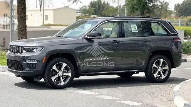 Jeep Grand Cherokee 2025 из ОАЭ — купить под ключ
