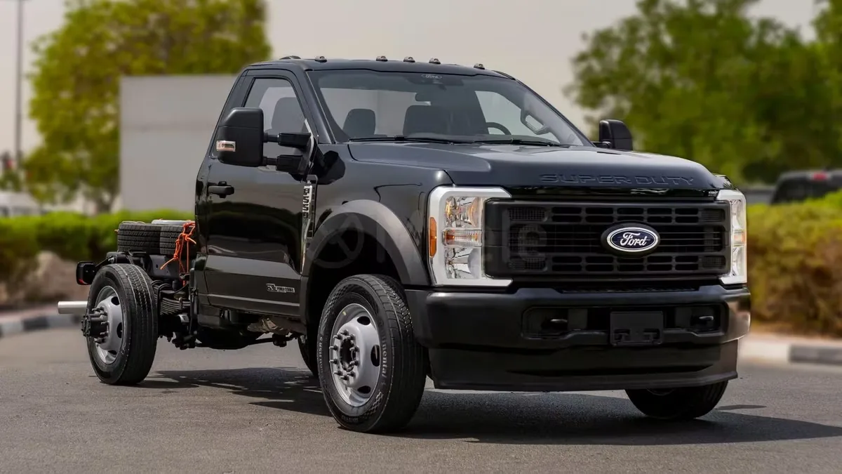 Ford F-550 2025 из ОАЭ — купить под ключ