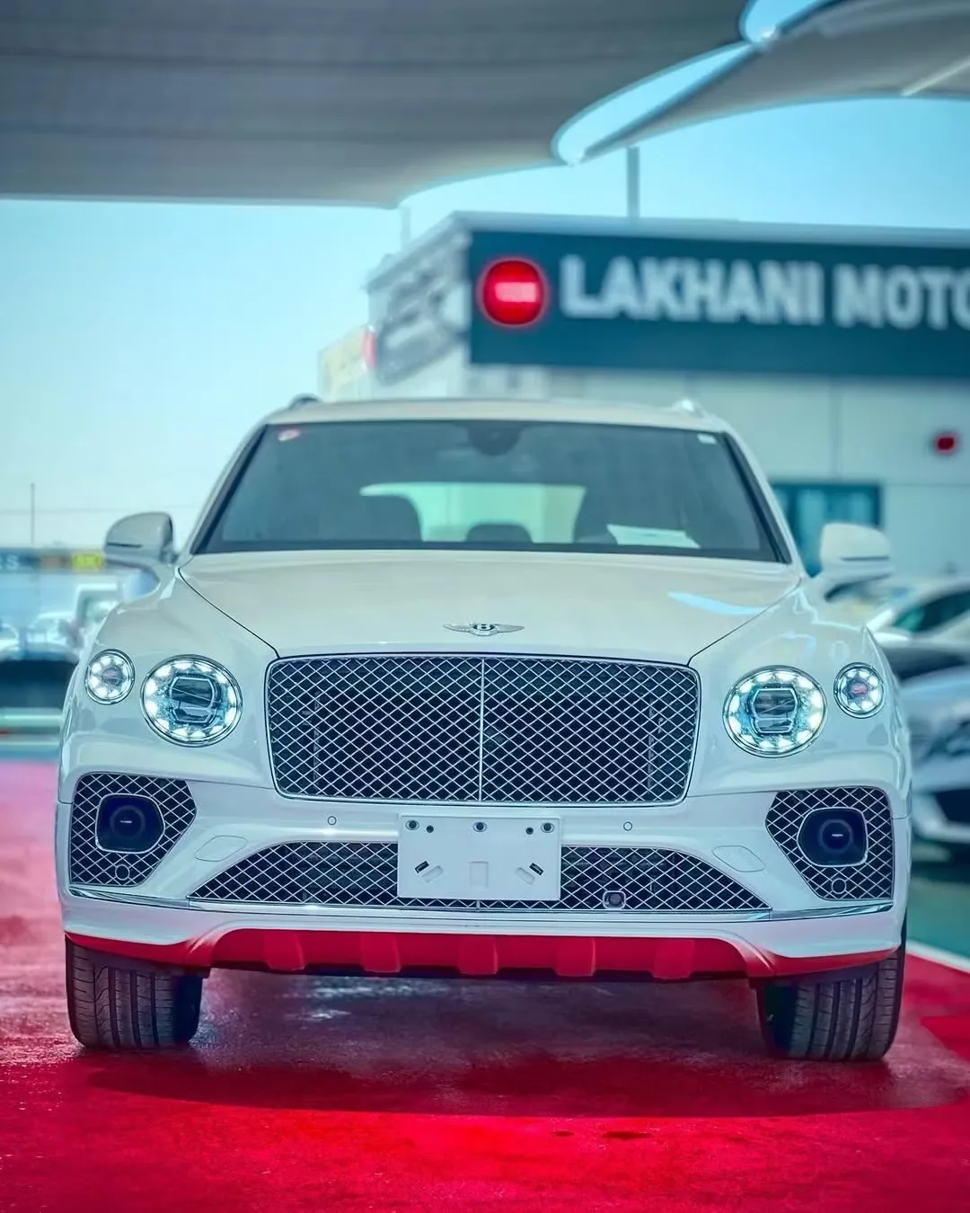 Bentley Bentayga 2023 из ОАЭ — купить под ключ