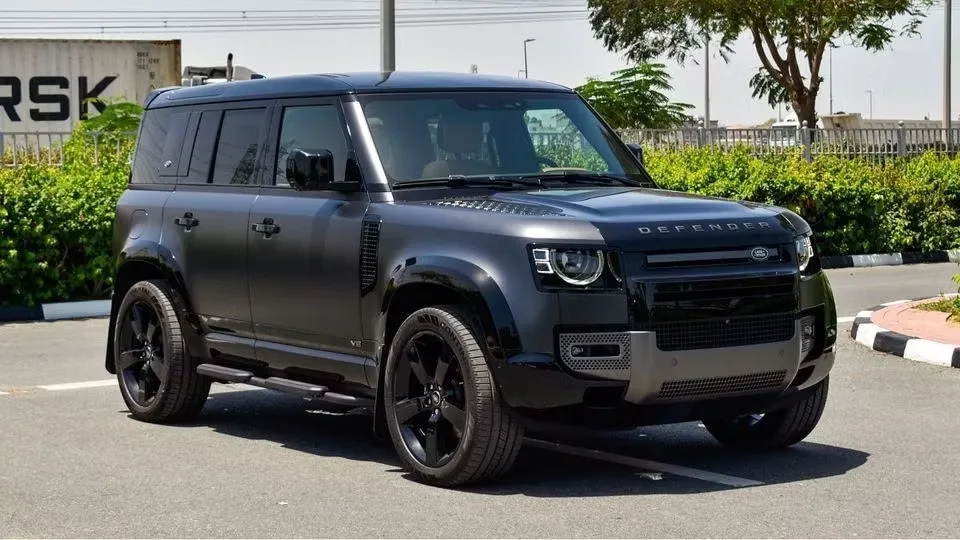 Land Rover Defender 2024 из ОАЭ — купить под ключ
