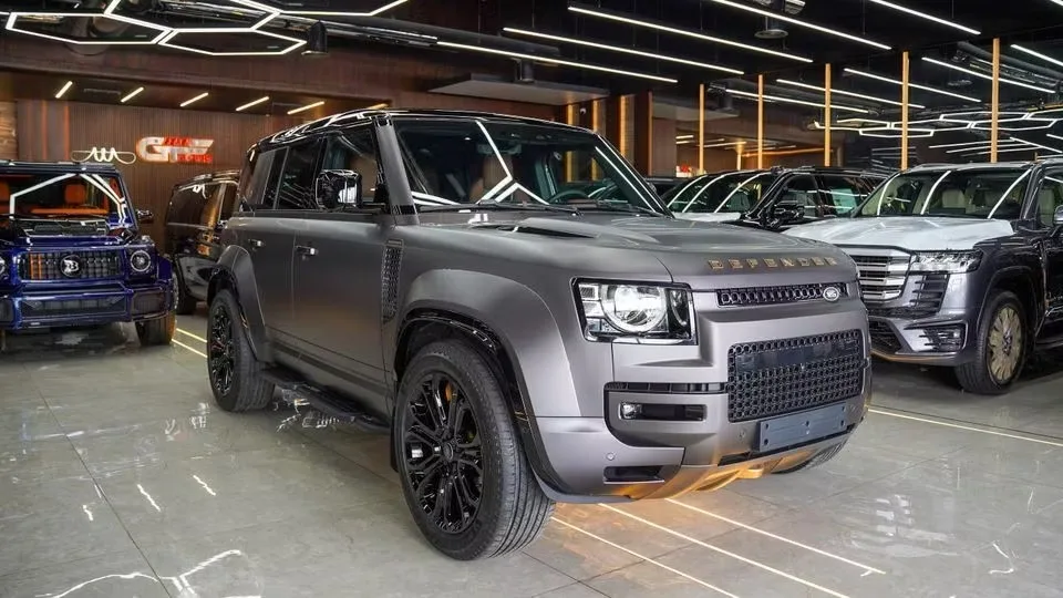 Land Rover Defender 2025 из ОАЭ — купить под ключ