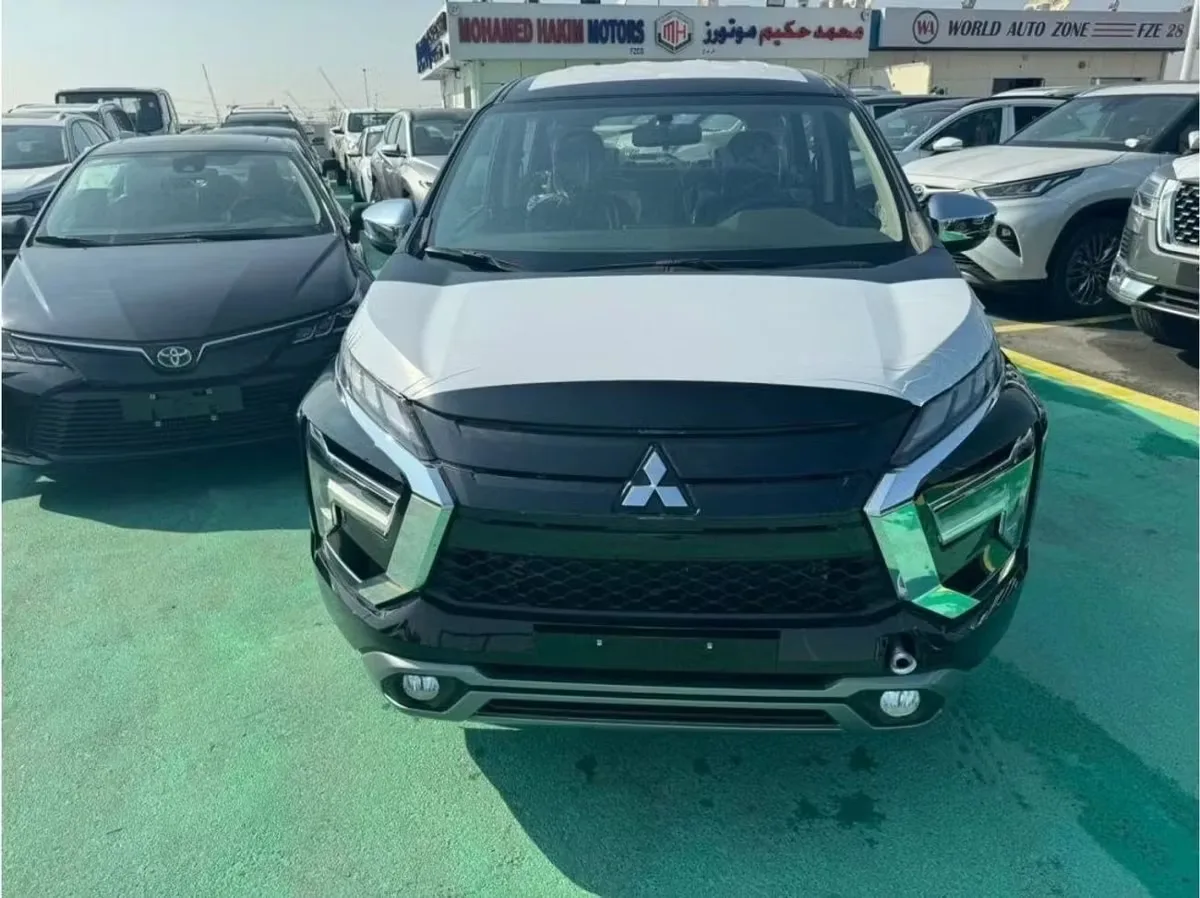 Mitsubishi Xpander 2024 из ОАЭ — купить под ключ