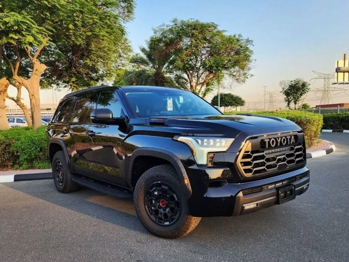 Toyota Sequoia 2023 из ОАЭ — купить под ключ