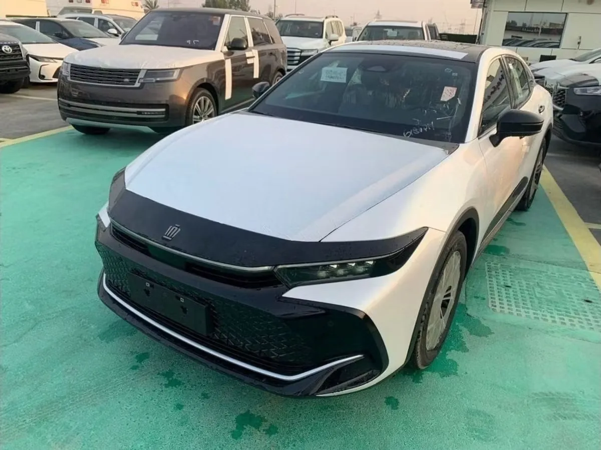 Toyota Crown 2023 из ОАЭ — купить под ключ