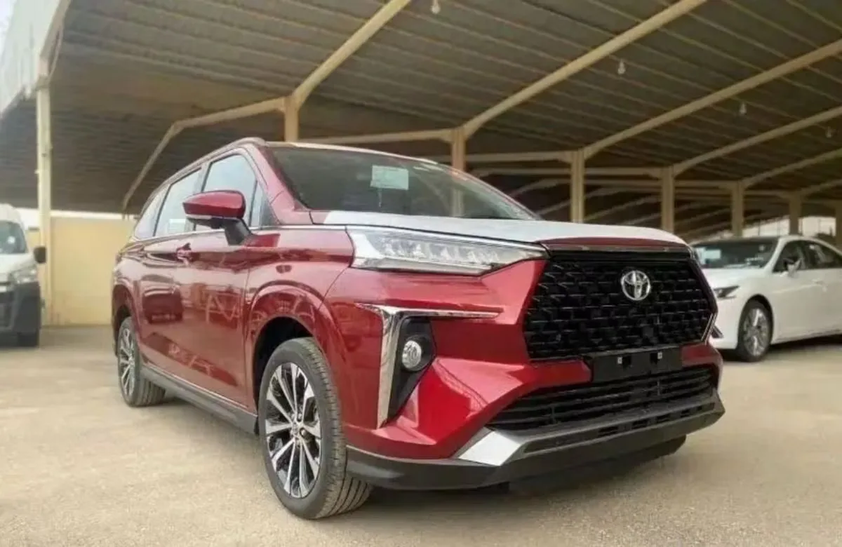 Toyota Veloz 2023 из ОАЭ — купить под ключ