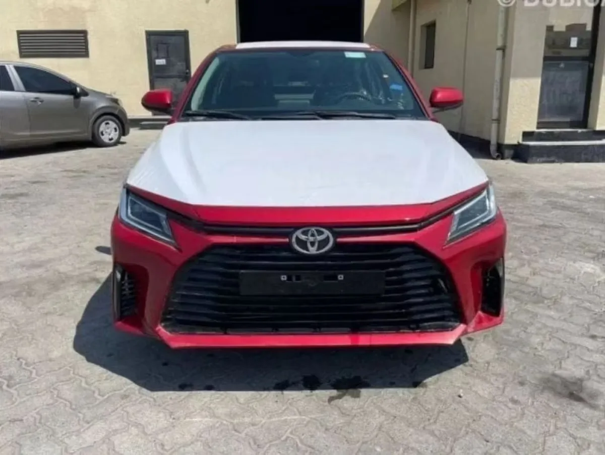 Toyota Yaris 2025 из ОАЭ — купить под ключ