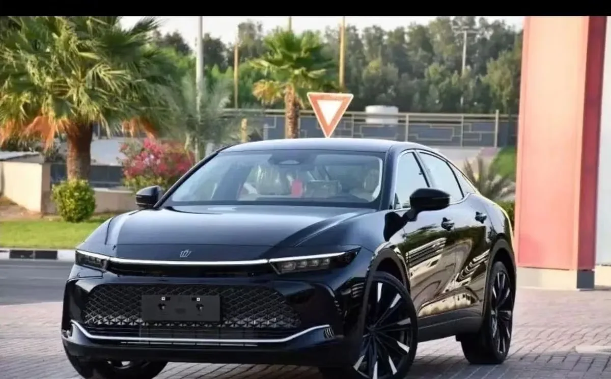 Toyota Crown 2023 из ОАЭ — купить под ключ