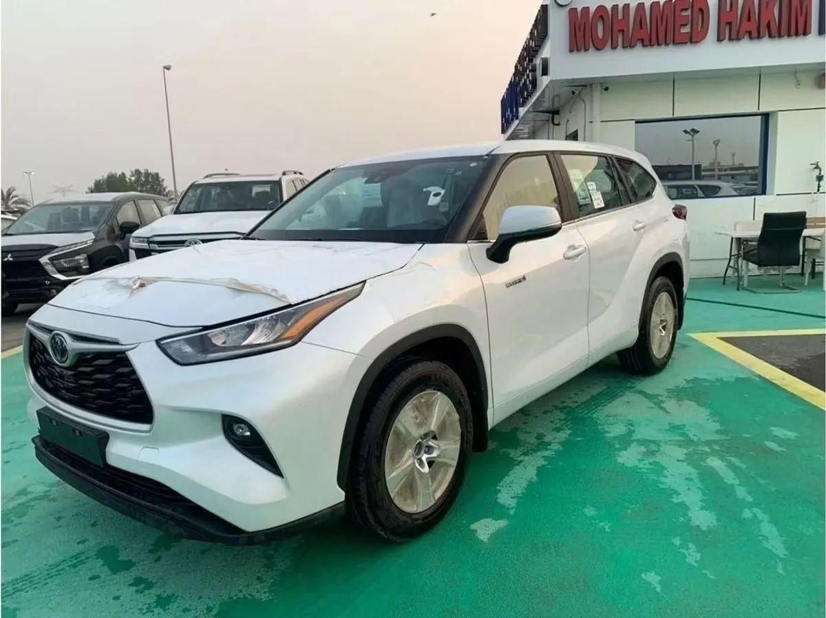 Toyota Highlander 2024 из ОАЭ — купить под ключ