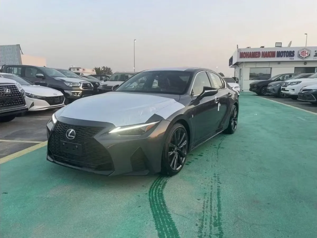 Lexus IS 2024 из ОАЭ — купить под ключ