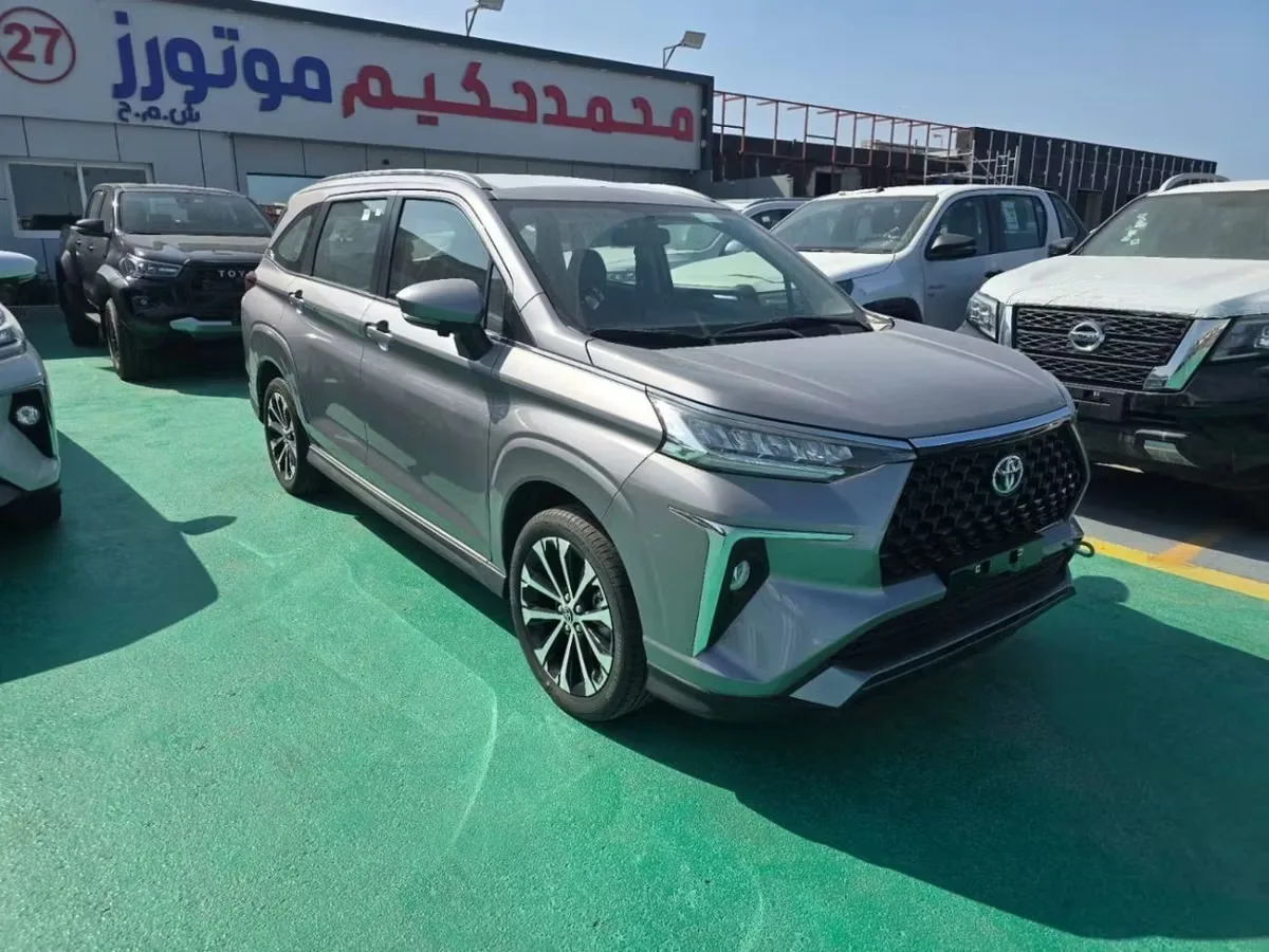 Toyota Veloz 2024 из ОАЭ — купить под ключ