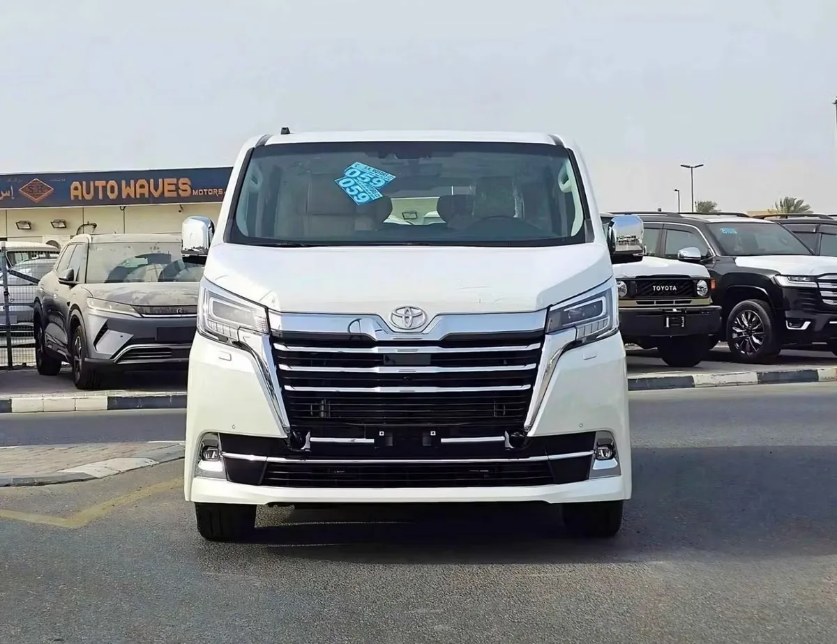 Toyota Granvia 2025 из ОАЭ — купить под ключ