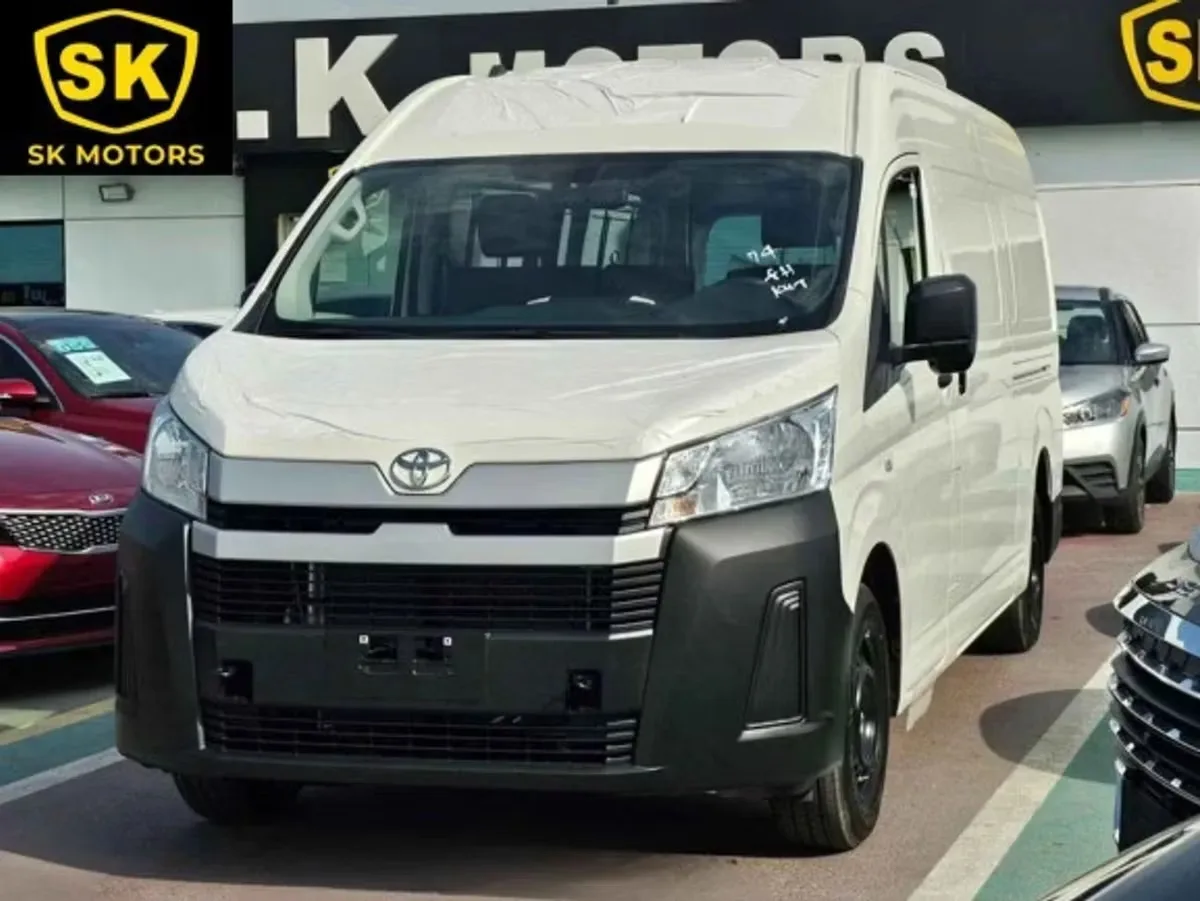 Toyota HiAce 2025 из ОАЭ — купить под ключ