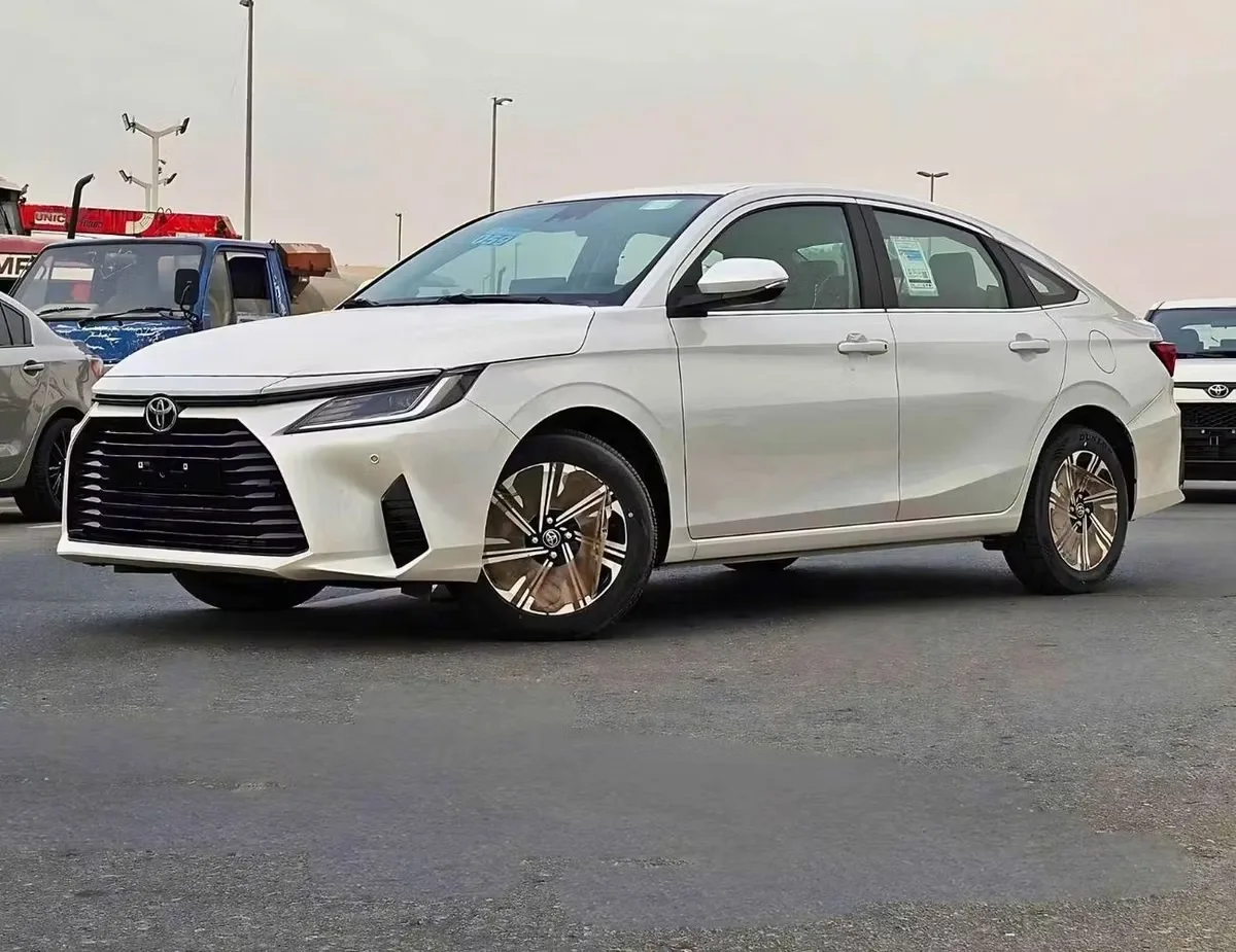 Toyota Yaris 2023 из ОАЭ — купить под ключ