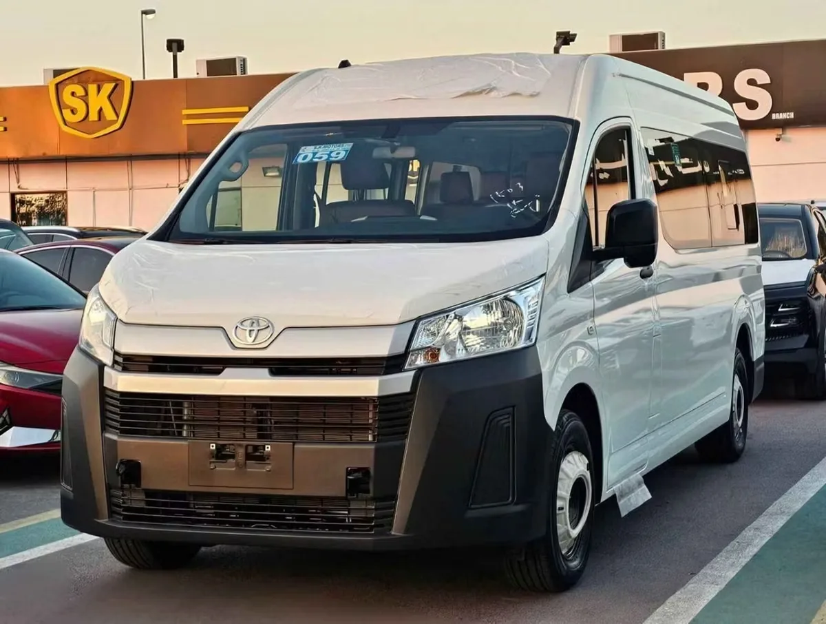 Toyota HiAce 2025 из ОАЭ — купить под ключ