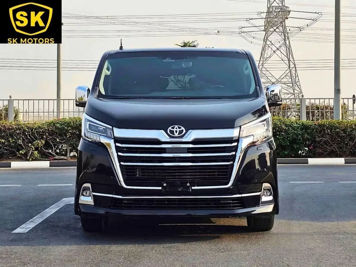 Toyota Granvia 2023 из ОАЭ — купить под ключ