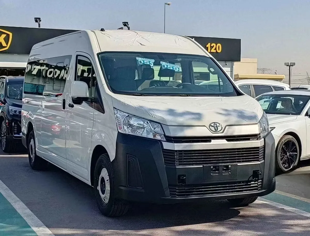 Toyota HiAce 2025 из ОАЭ — купить под ключ