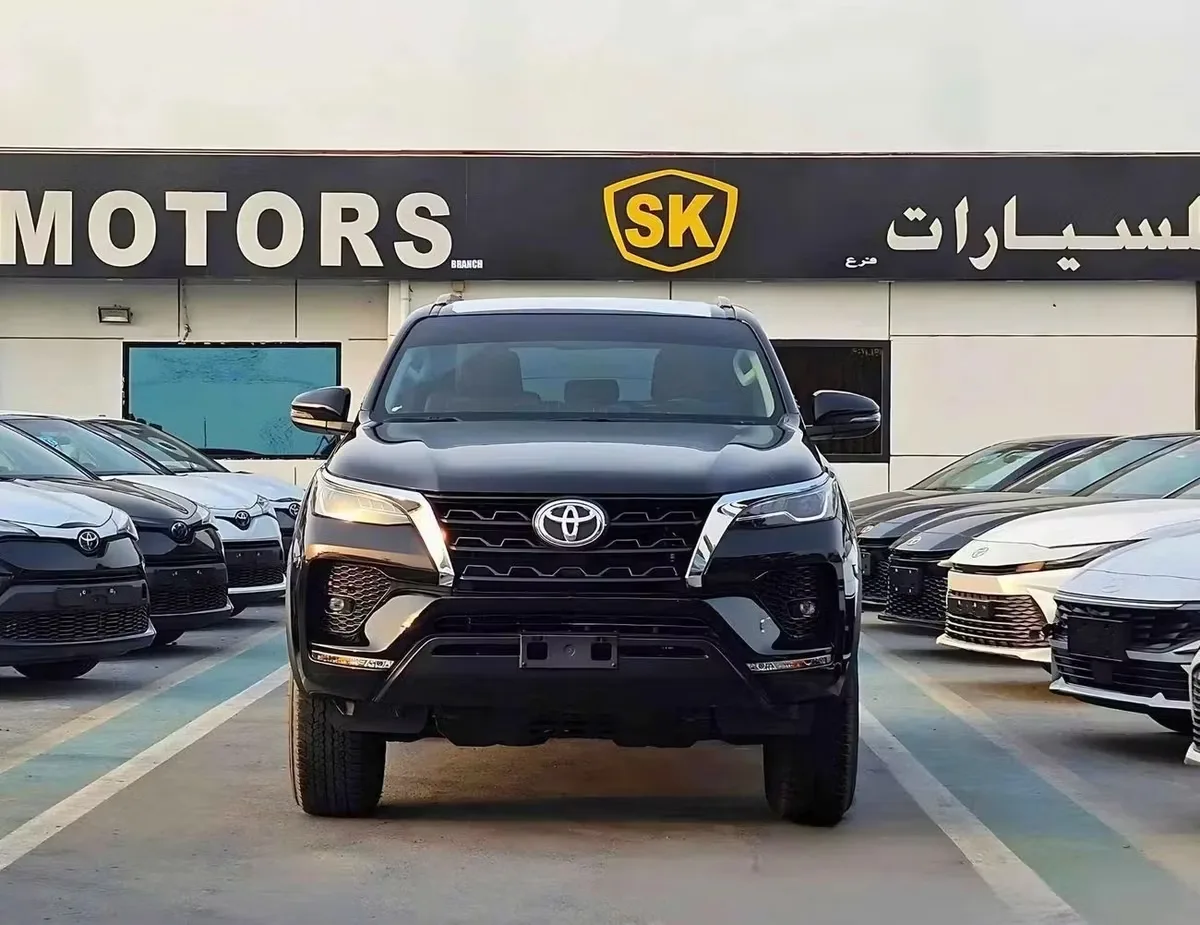 Toyota Fortuner 2025 из ОАЭ — купить под ключ