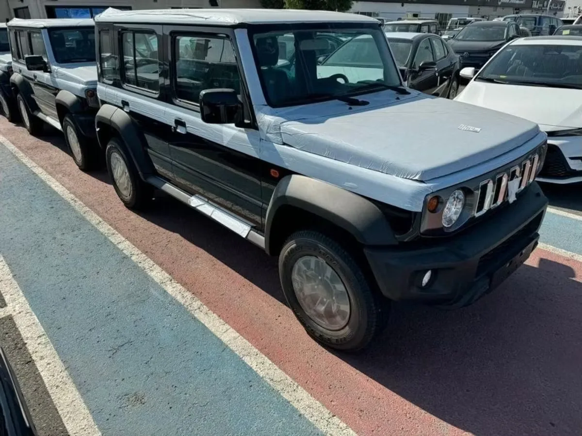 Suzuki Jimny 2024 из ОАЭ — купить под ключ