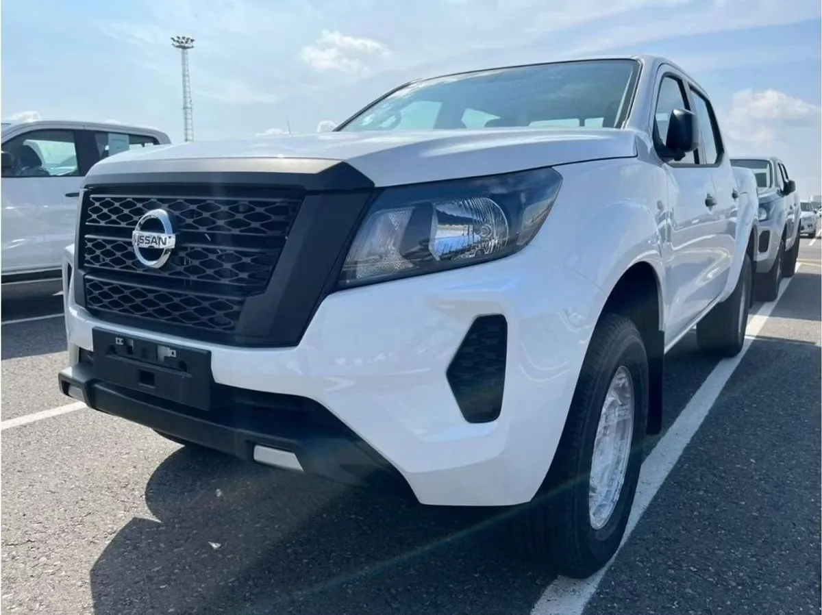 Nissan Navara (Frontier) 2022 из ОАЭ — купить под ключ