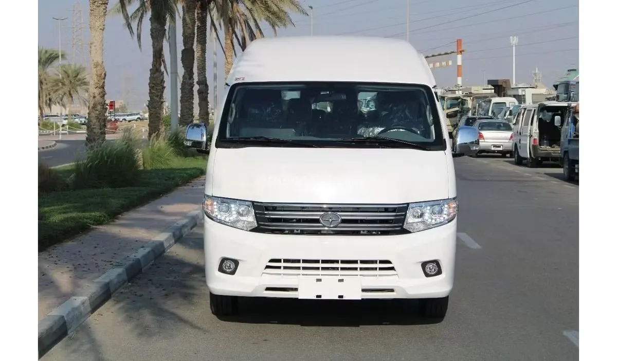 Nissan NV350 Caravan 2022 из ОАЭ — купить под ключ