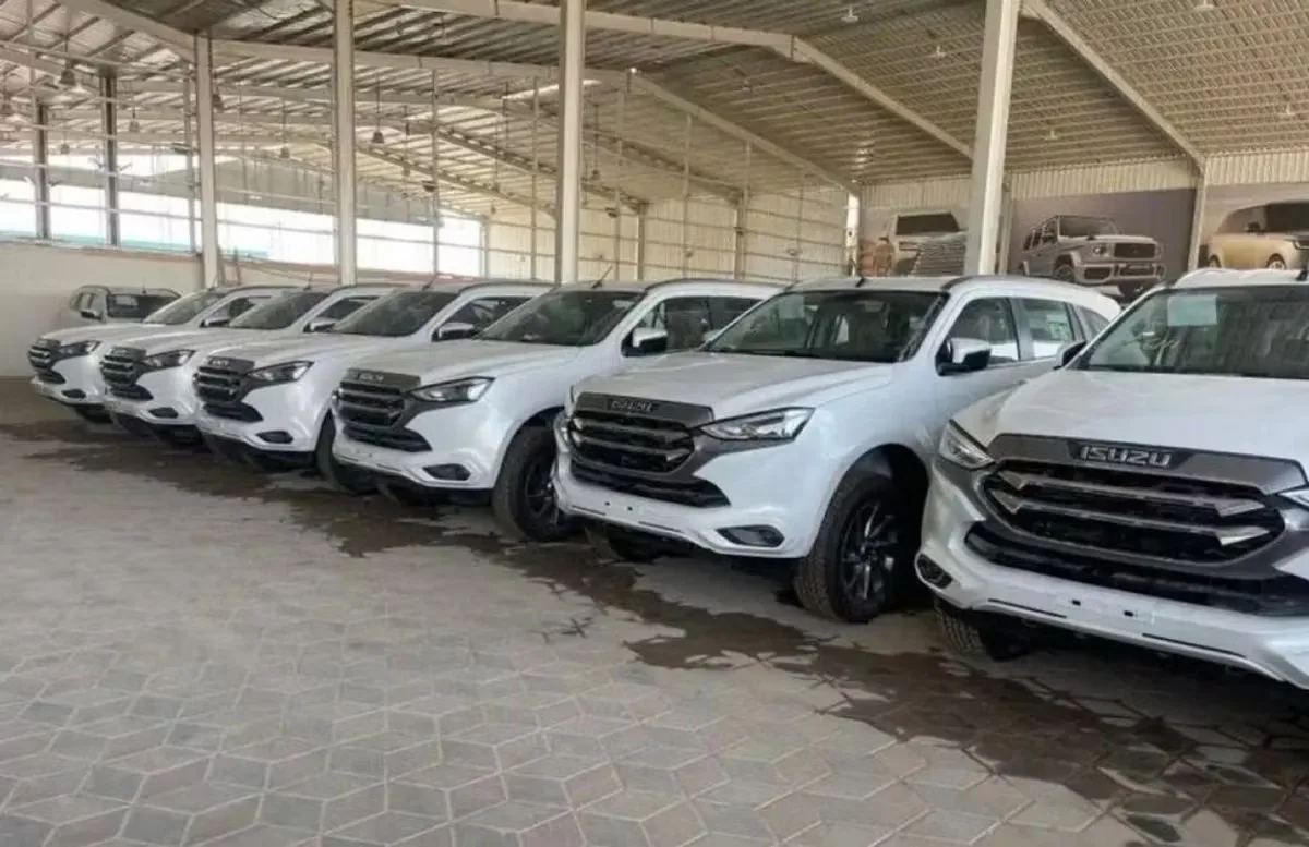Isuzu MU-X 2024 из ОАЭ — купить под ключ