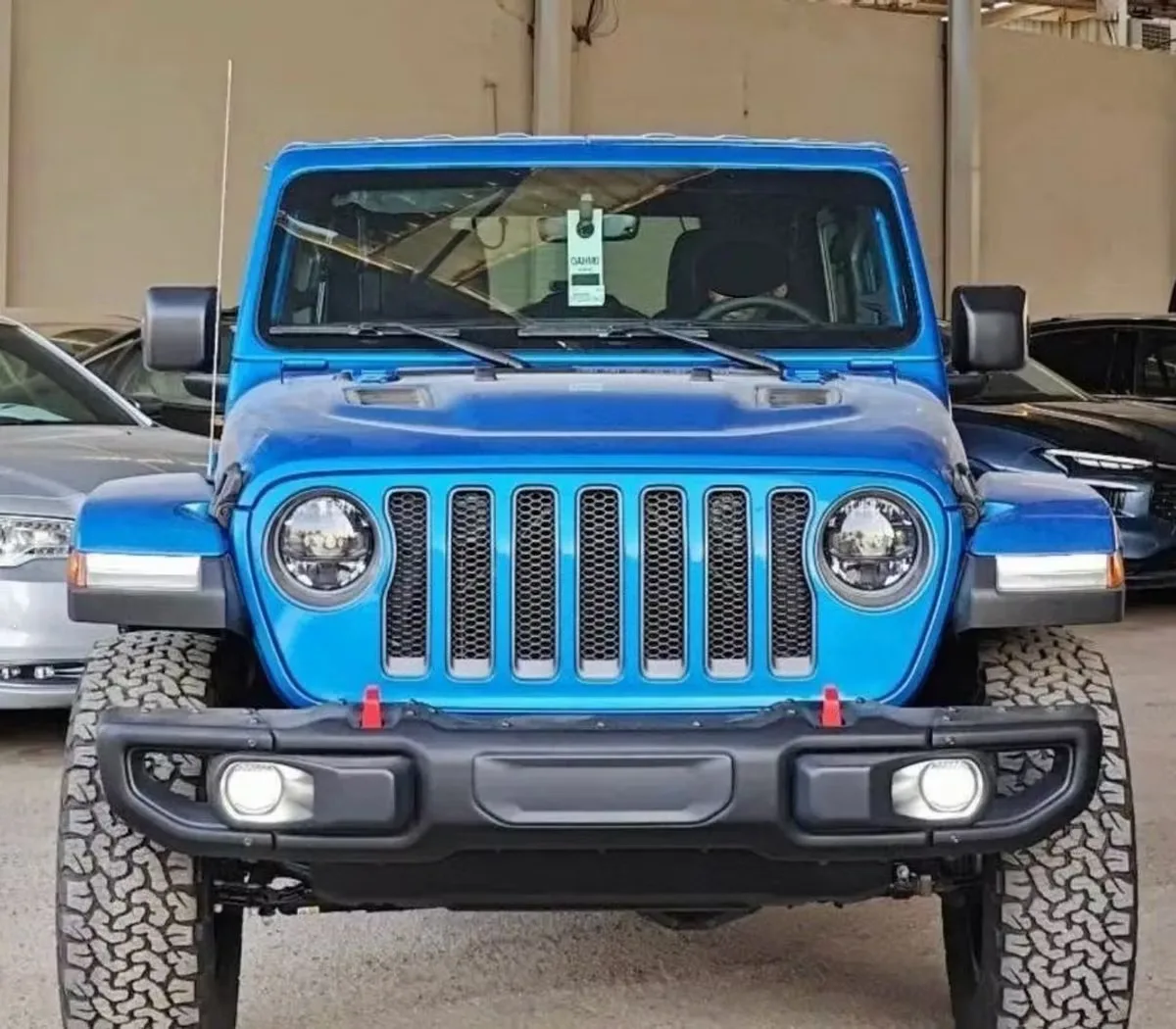 Jeep Wrangler 2023 из ОАЭ — купить под ключ