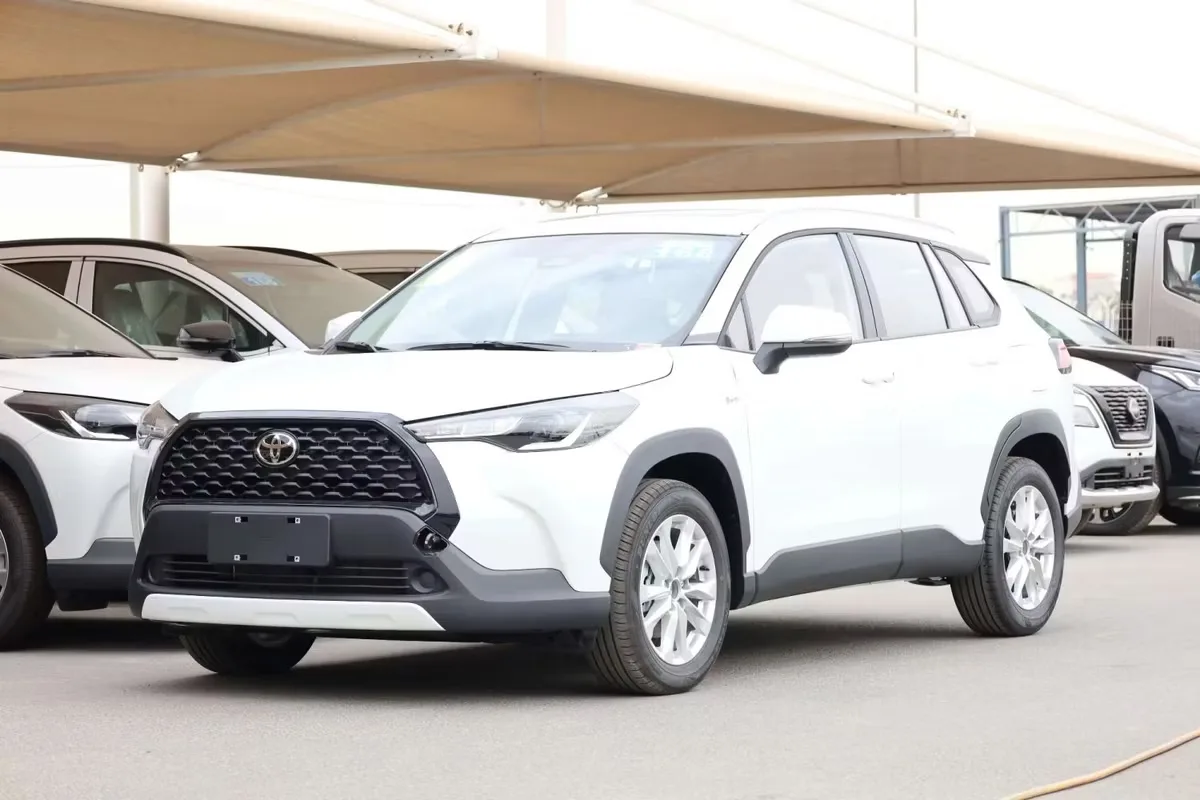 Toyota Corolla Cross 2024 из ОАЭ — купить под ключ