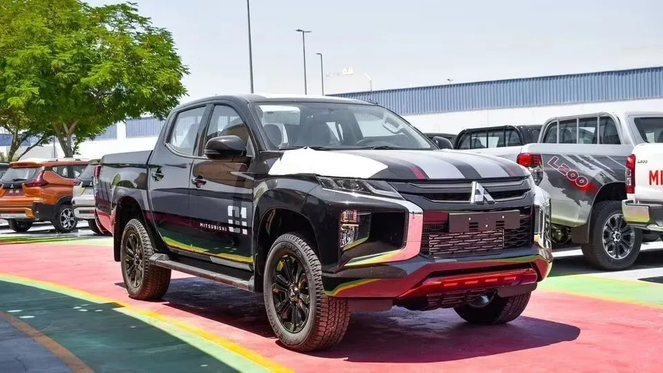 Mitsubishi L200 2023 из ОАЭ — купить под ключ