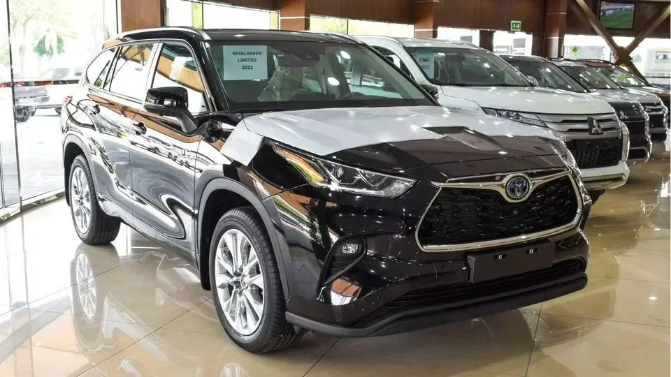Toyota Highlander 2023 из ОАЭ — купить под ключ