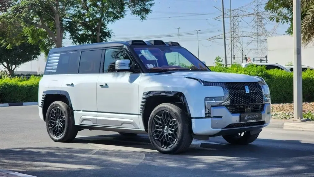 BYD Yangwang U8 2024 из ОАЭ — купить под ключ
