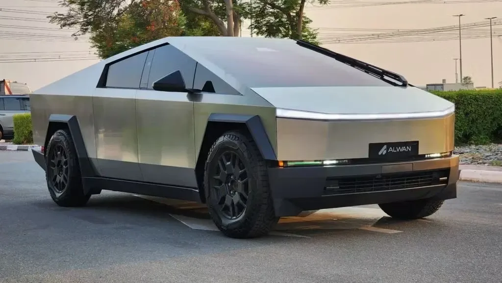 Tesla Cybertruck 2024 из ОАЭ — купить под ключ