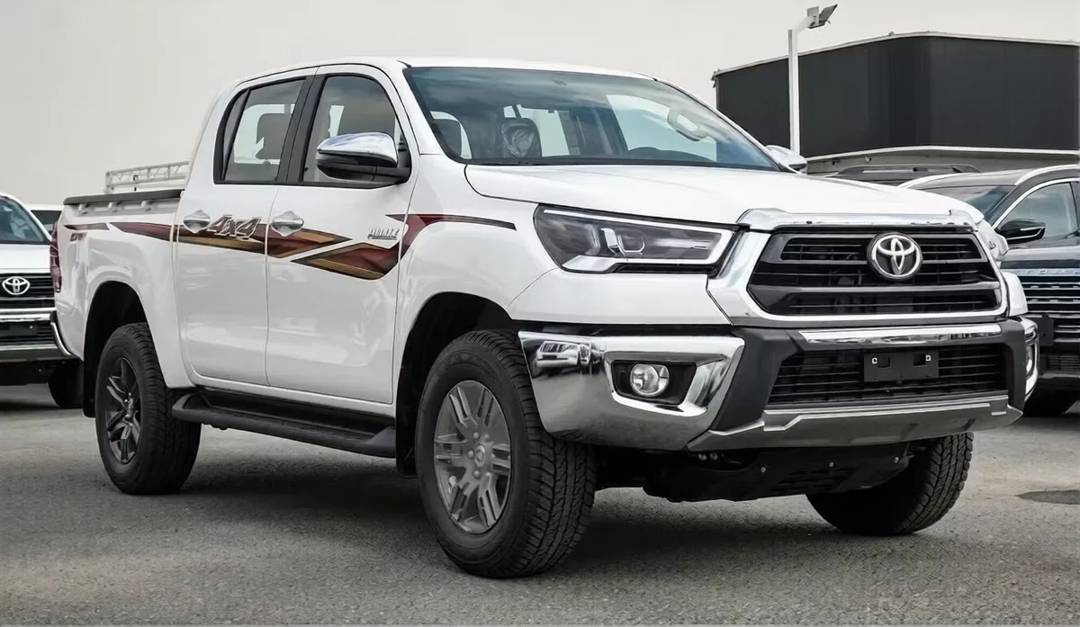 Toyota Hilux 2025 из ОАЭ — купить под ключ
