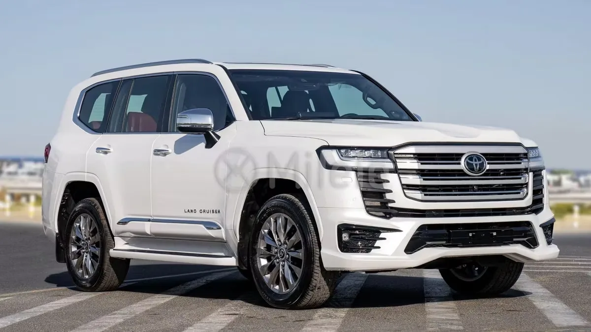 Toyota Land Cruiser 2024 из ОАЭ — купить под ключ