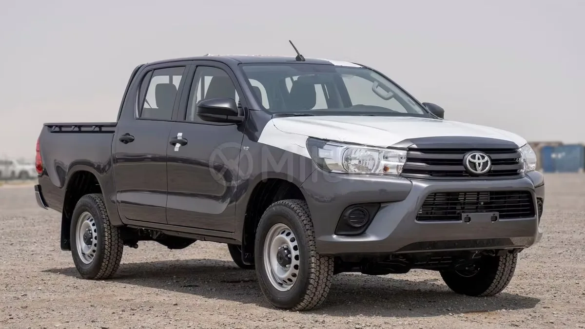 Toyota Hilux 2025 из ОАЭ — купить под ключ