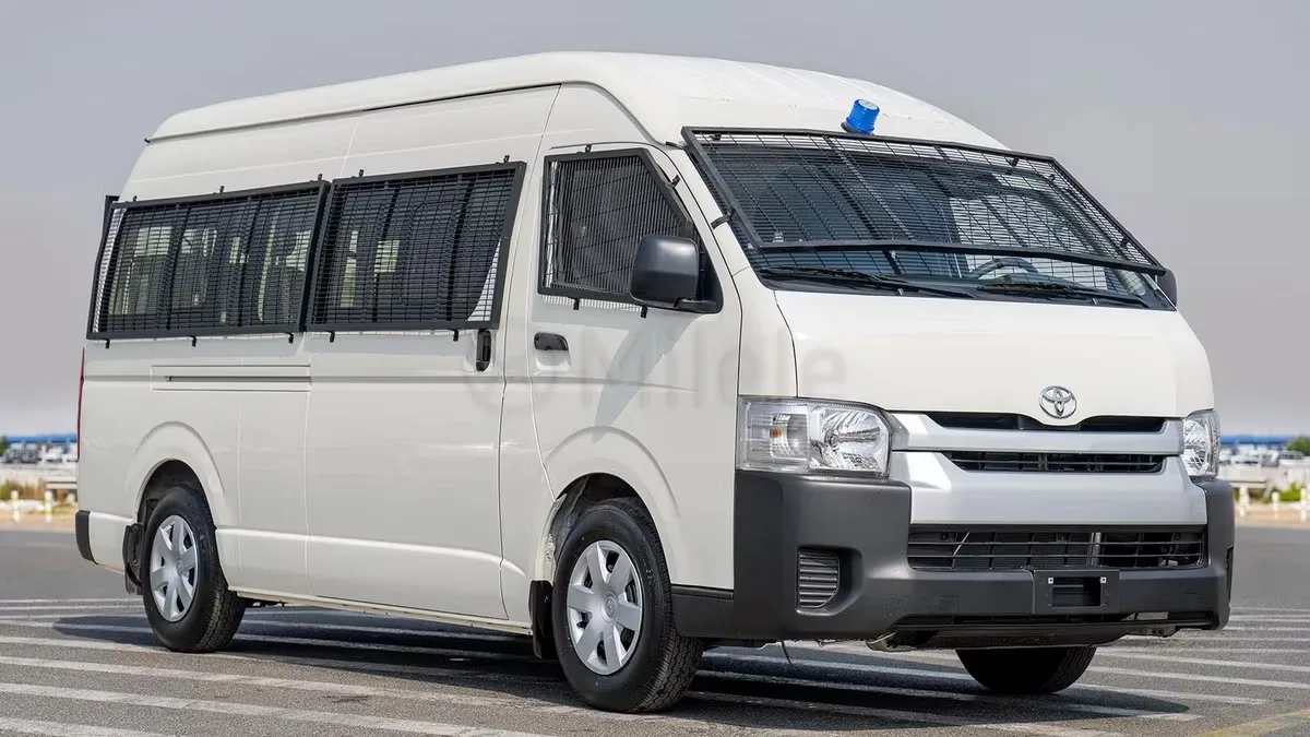 Toyota HiAce 2024 из ОАЭ — купить под ключ