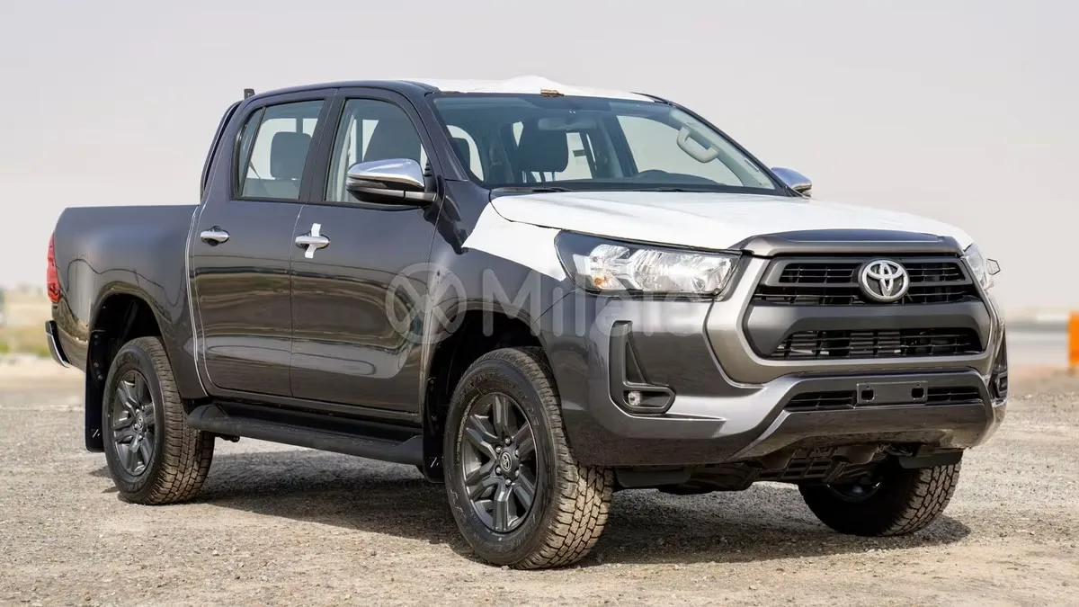 Toyota Hilux 2025 из ОАЭ — купить под ключ