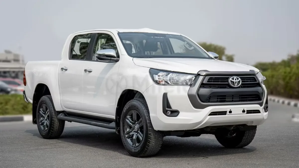 Toyota Hilux 2025 из ОАЭ — купить под ключ