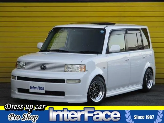 Toyota bB 2005 из Японии — купить под ключ
