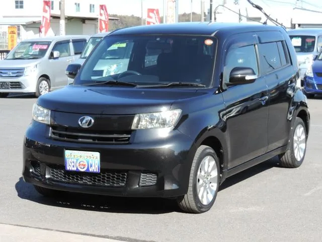 Toyota bB 2009 из Японии — купить под ключ