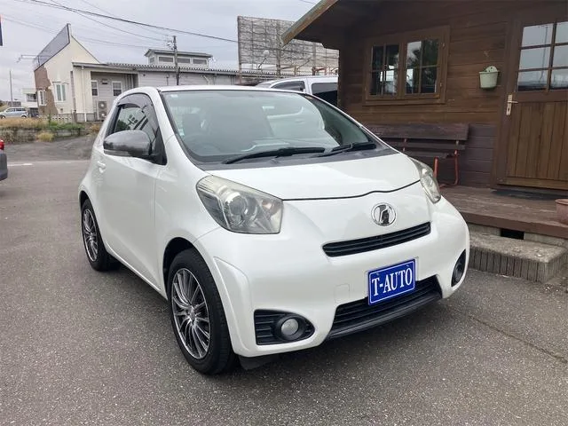 Toyota IQ 2012 из Японии — купить под ключ