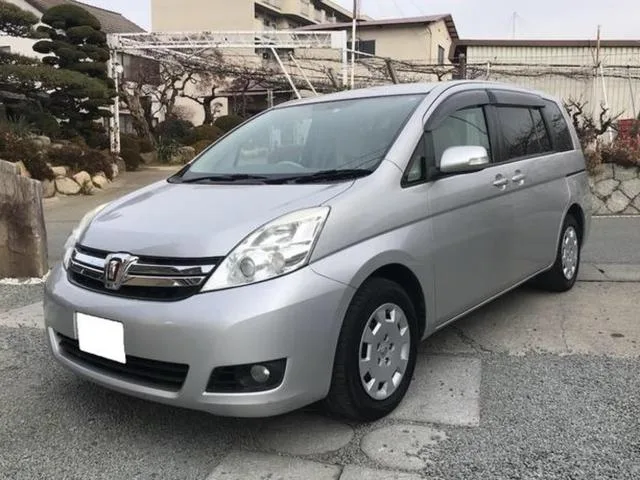 Toyota ISIS 2011 из Японии — купить под ключ