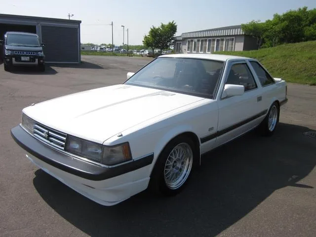 Toyota SOARER 1984 из Японии — купить под ключ