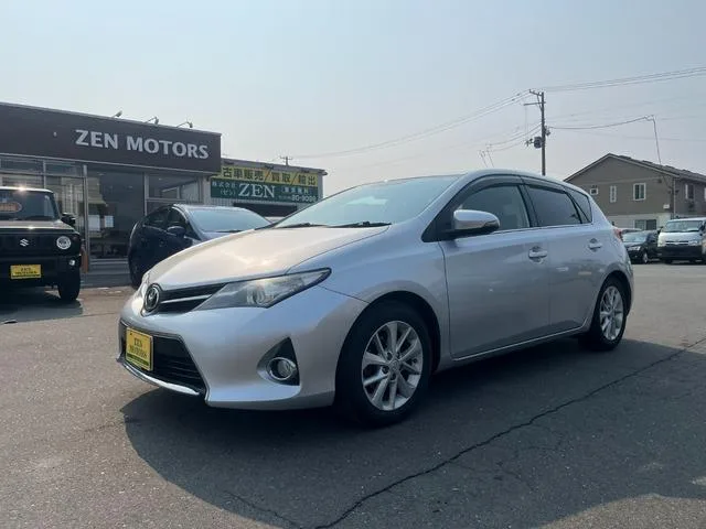 Toyota AURIS 2012 из Японии — купить под ключ
